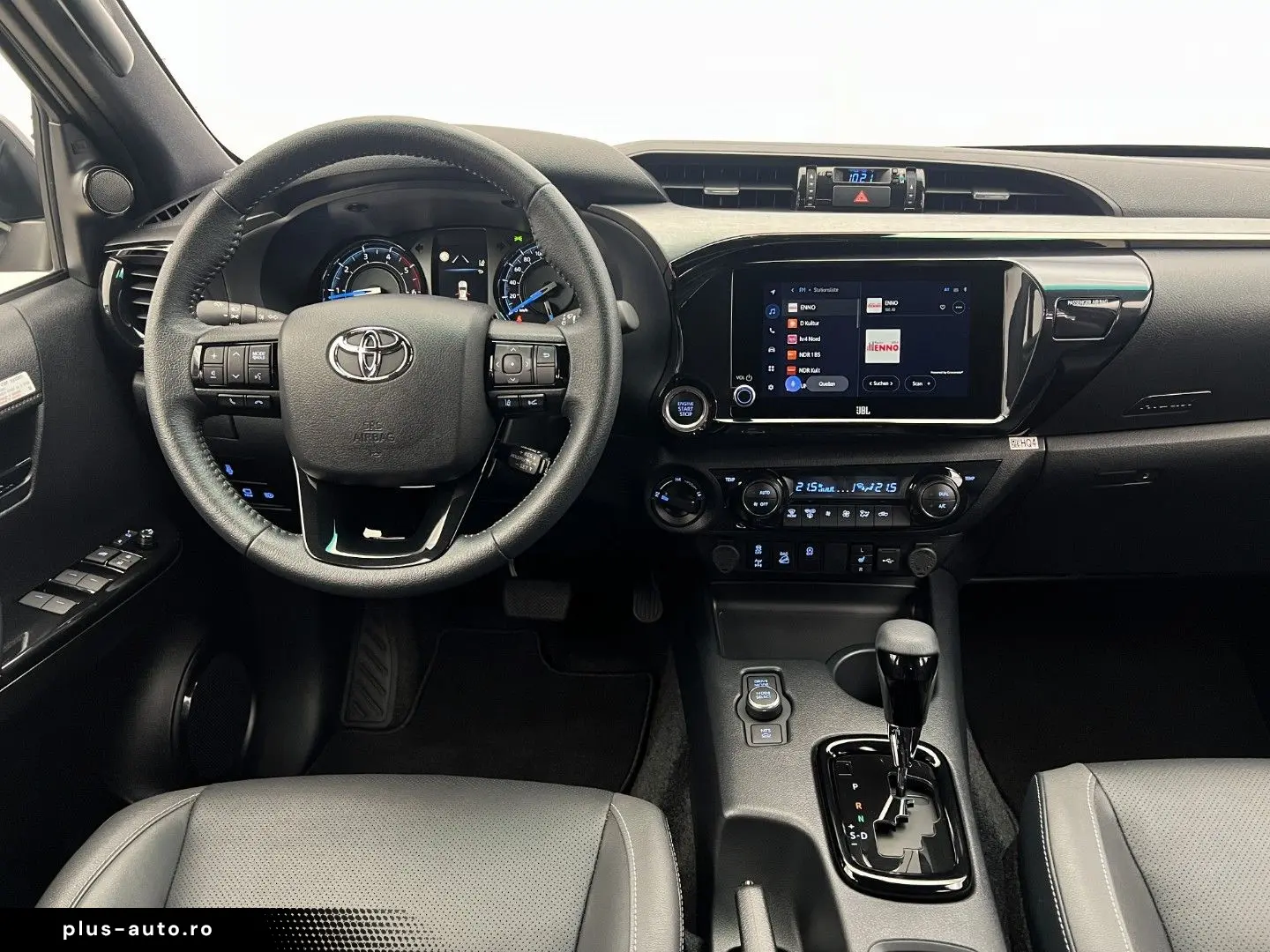 TOYOTA Hilux 2.8 D4-D Invincible MY2025 Mild HYBRID AHK