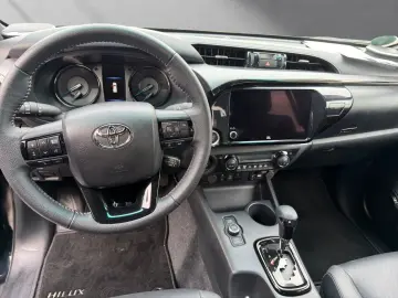 TOYOTA Hilux DOUBLE CAB INVINCIBLE 4x4  INVINCIBLE