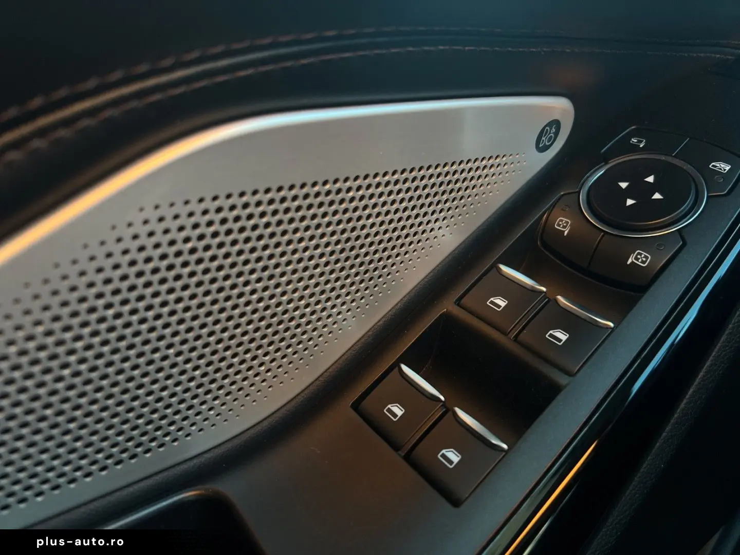 FORD Explorer 3 0l Plug-In Hybrid 4x4 Platinum Autom.