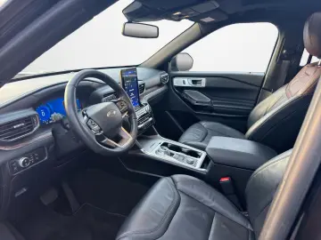 FORD Explorer 3 0l Plug-In Hybrid 4x4 Platinum Autom.