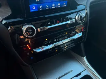 FORD Explorer 3 0l Plug-In Hybrid 4x4 Platinum Autom.