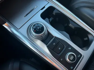 FORD Explorer 3 0l Plug-In Hybrid 4x4 Platinum Autom.