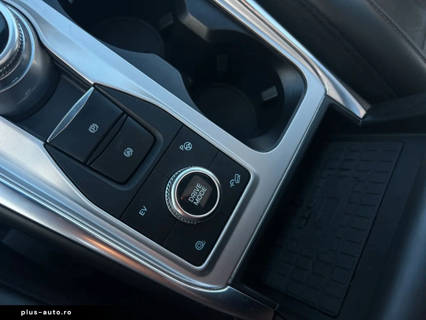 FORD Explorer 3 0l Plug-In Hybrid 4x4 Platinum Autom.