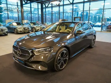 MERCEDES-BENZ E 300 e