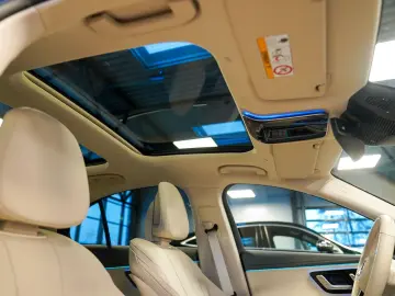 MERCEDES-BENZ E 300 e