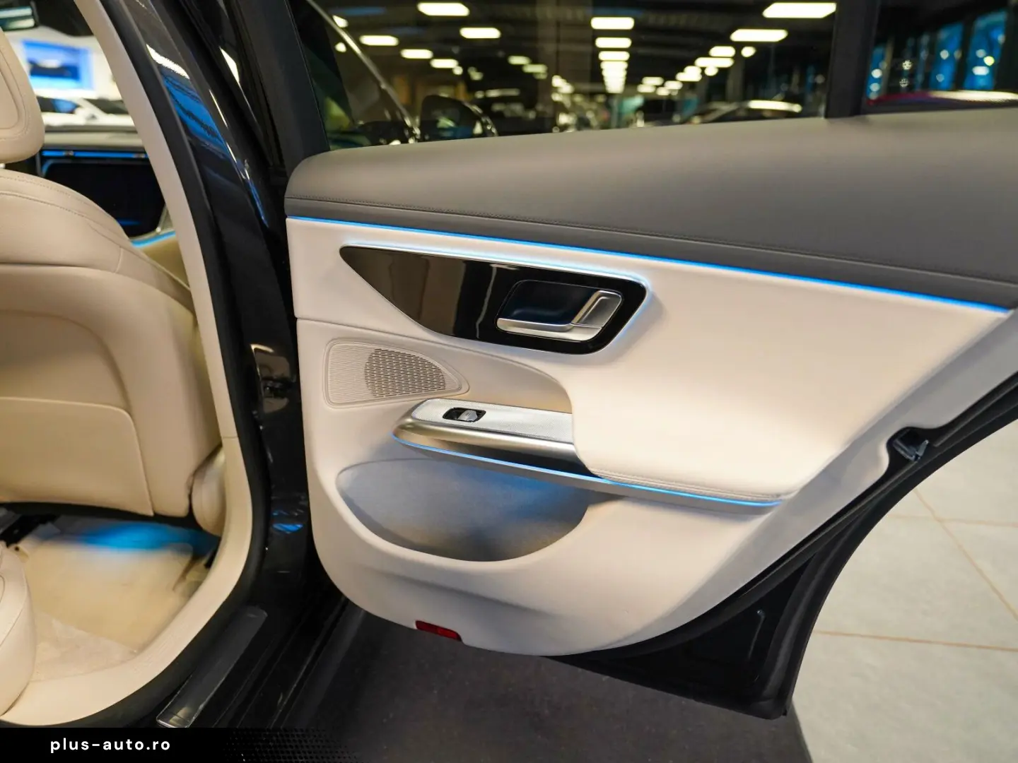 MERCEDES-BENZ E 300 e