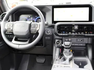 Toyota Land Cruiser Executive 2.8