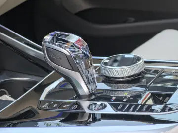 BMW X7 M50D  400PS  FULL INDIVIDUAL BUYBACK