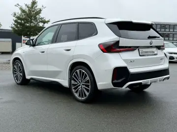 BMW X1 xDrive23i M Sportpaket ACC AHK MEMORY H K LED