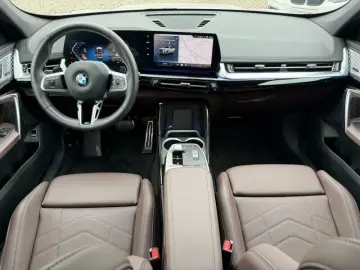 BMW X1 xDrive23i M Sportpaket ACC AHK MEMORY H K LED