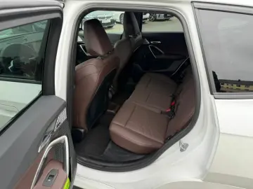 BMW X1 xDrive23i M Sportpaket ACC AHK MEMORY H K LED