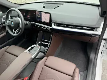 BMW X1 xDrive23i M Sportpaket ACC AHK MEMORY H K LED