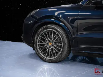 PORSCHE Cayenne E-Hybrid