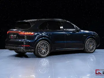 PORSCHE Cayenne E-Hybrid
