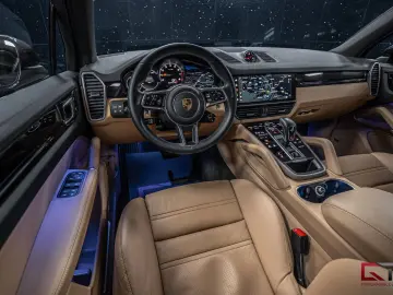 PORSCHE Cayenne E-Hybrid