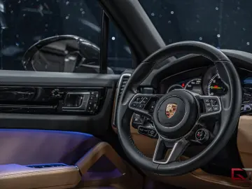 PORSCHE Cayenne E-Hybrid