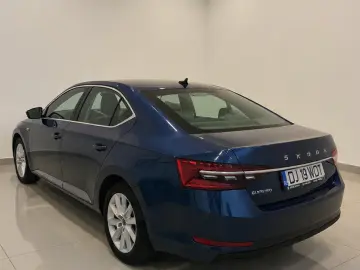 SKODA SUPERB 2.0 TDI 150 CP DSG