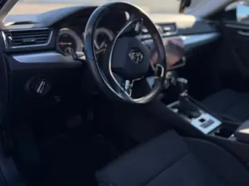 SKODA SUPERB 2.0 TDI 150 CP DSG