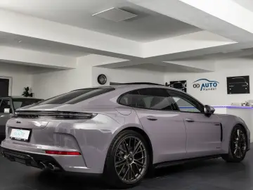 PORSCHE Panamera Turbo E-Hybrid SportDesign
