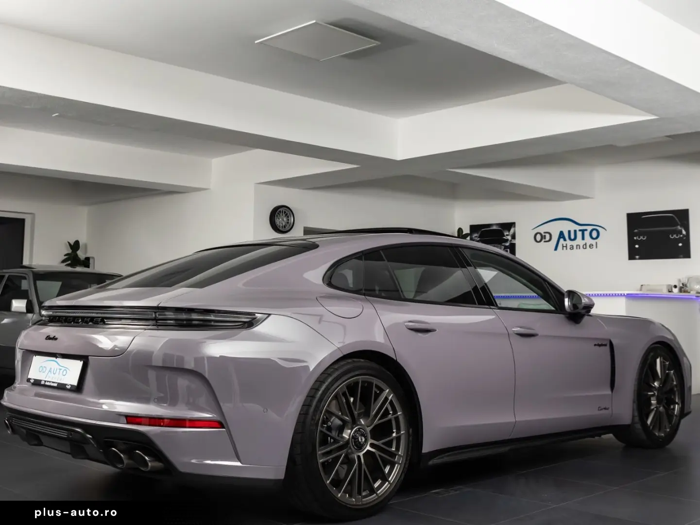 PORSCHE Panamera Turbo E-Hybrid SportDesign