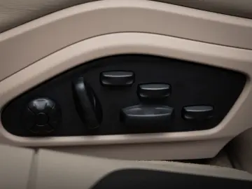 PORSCHE Panamera Turbo E-Hybrid SportDesign