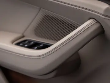 PORSCHE Panamera Turbo E-Hybrid SportDesign