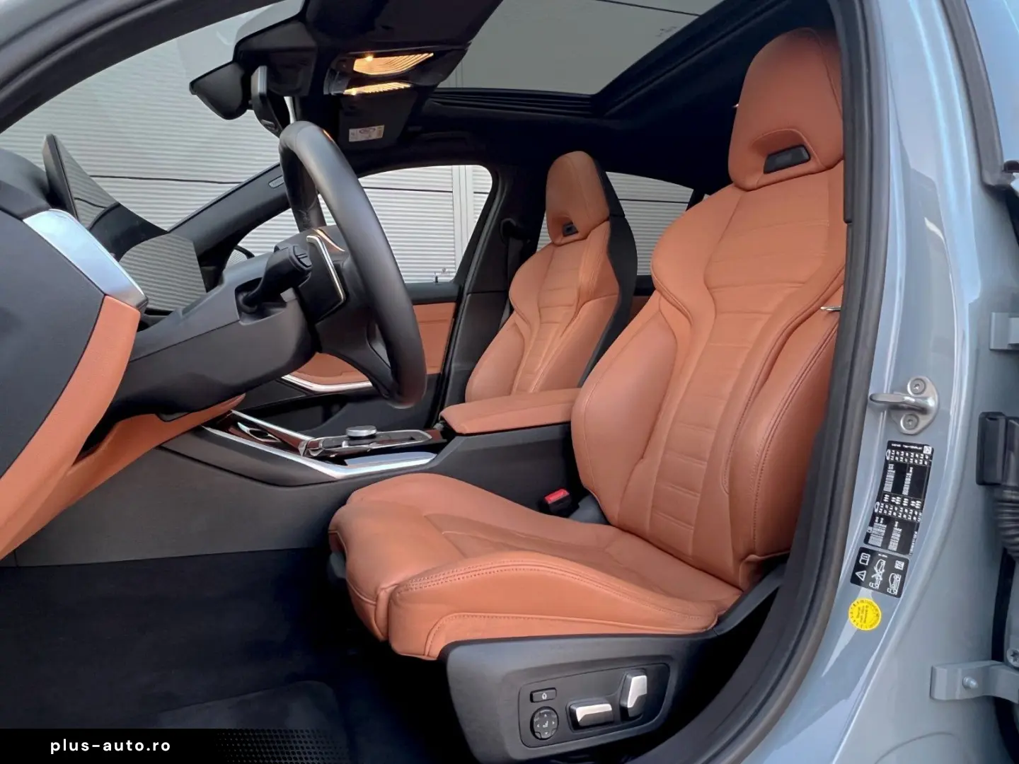 BMW 320d xDrive M Sport Glasdach DrivAsistPro Keyles