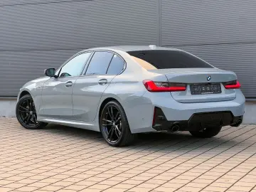 BMW 320d xDrive M Sport Glasdach DrivAsistPro Keyles