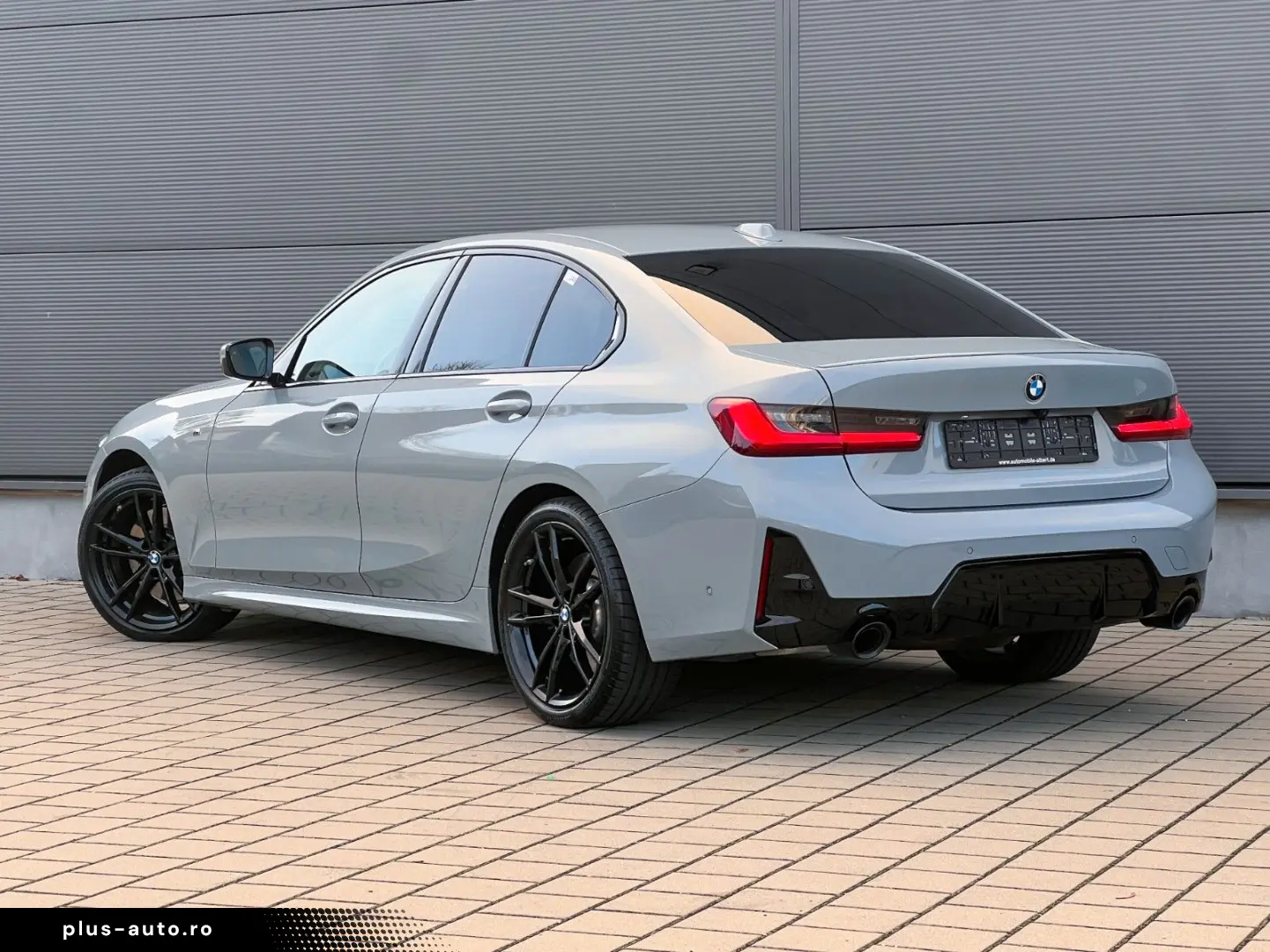 BMW 320d xDrive M Sport Glasdach DrivAsistPro Keyles