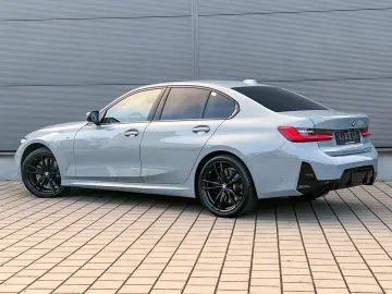 BMW 320d xDrive M Sport Glasdach DrivAsistPro Keyles