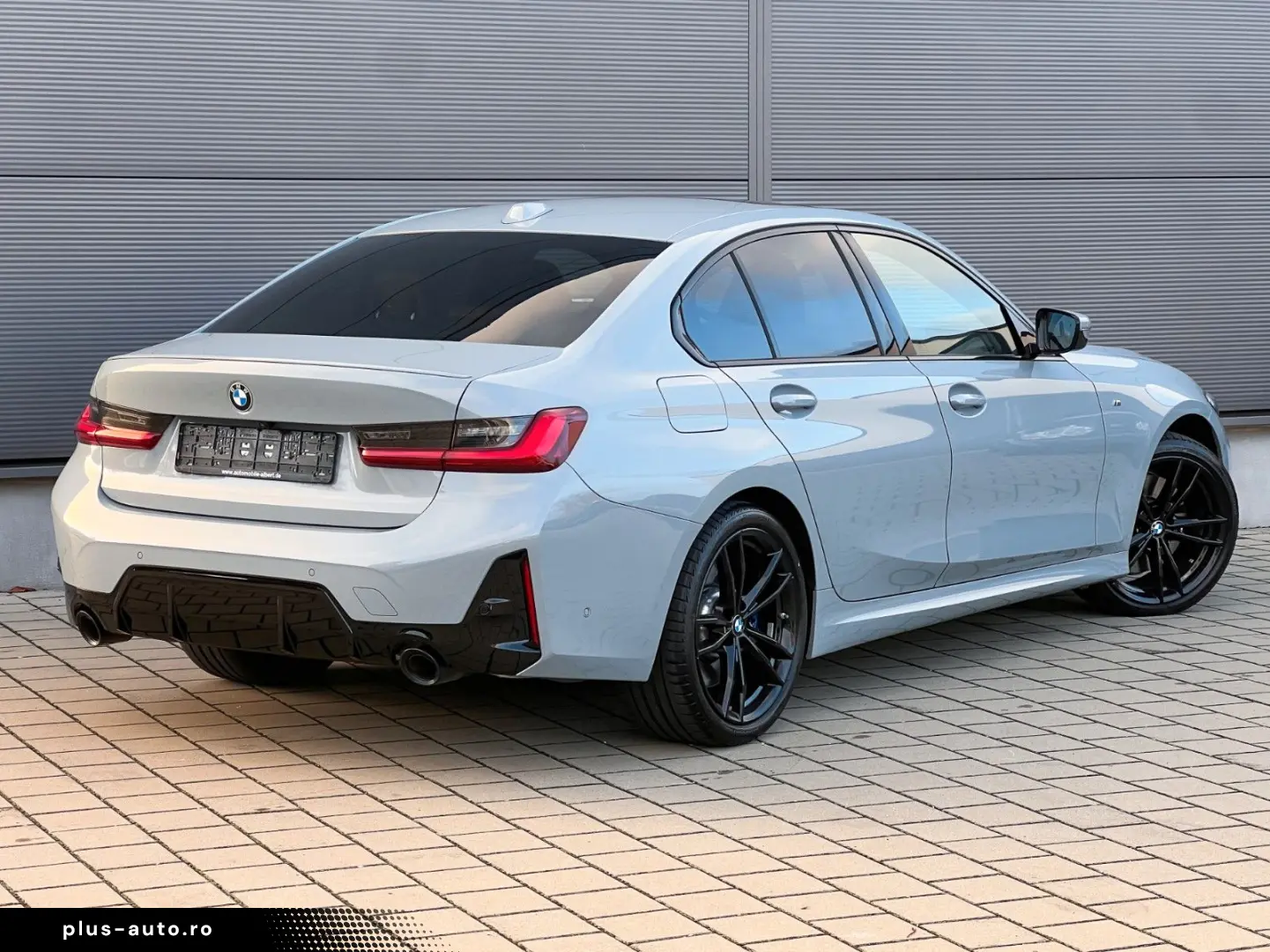 BMW 320d xDrive M Sport Glasdach DrivAsistPro Keyles