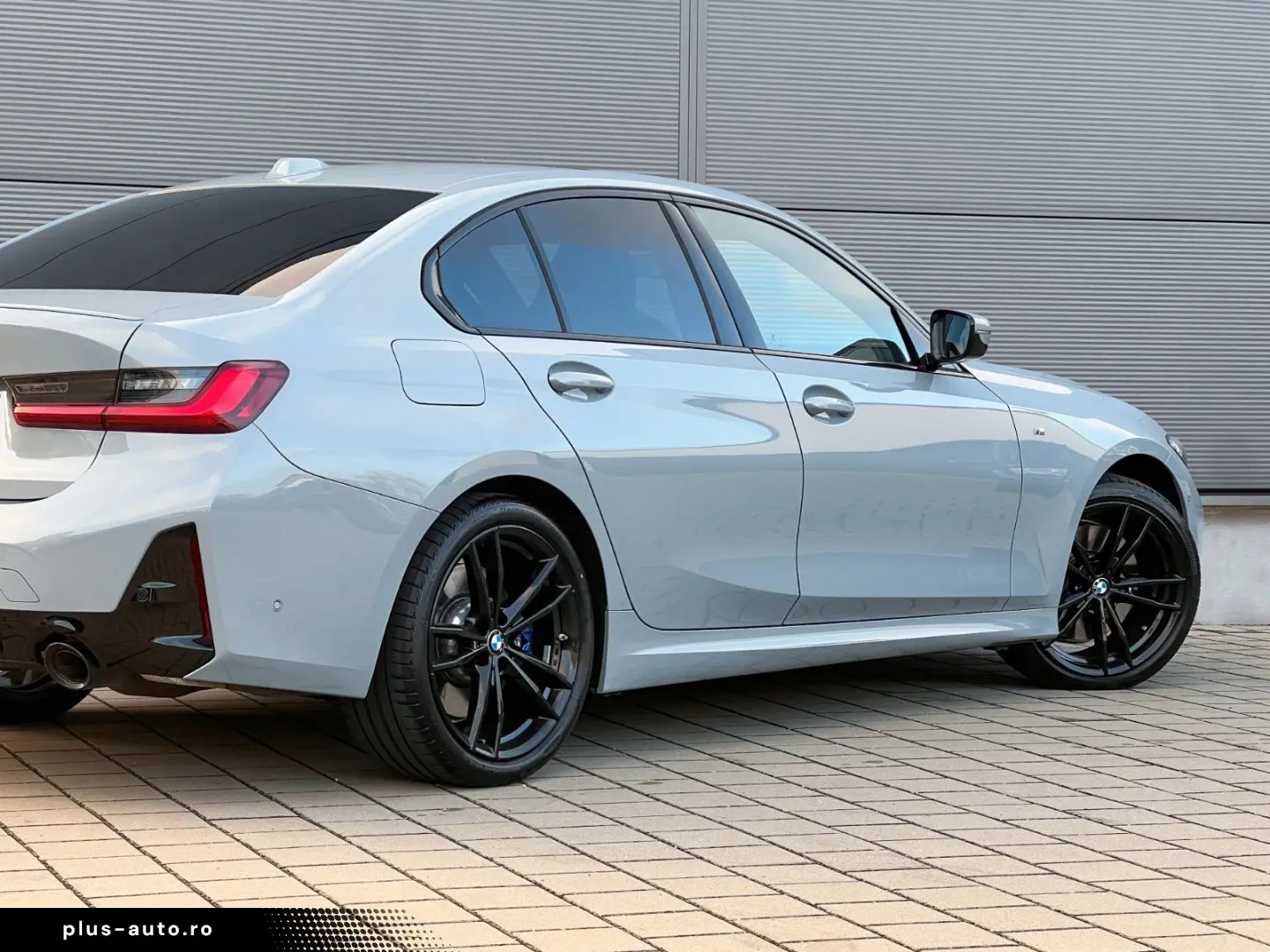 BMW 320d xDrive M Sport Glasdach DrivAsistPro Keyles