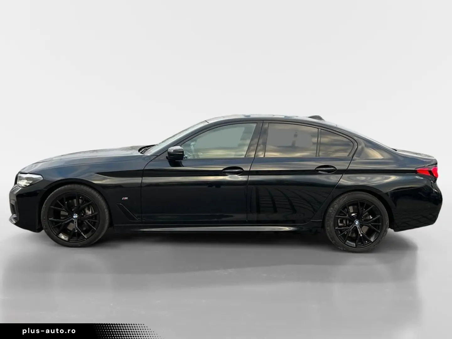 BMW 530d xDrive M Sport AHK Pano HUD Business