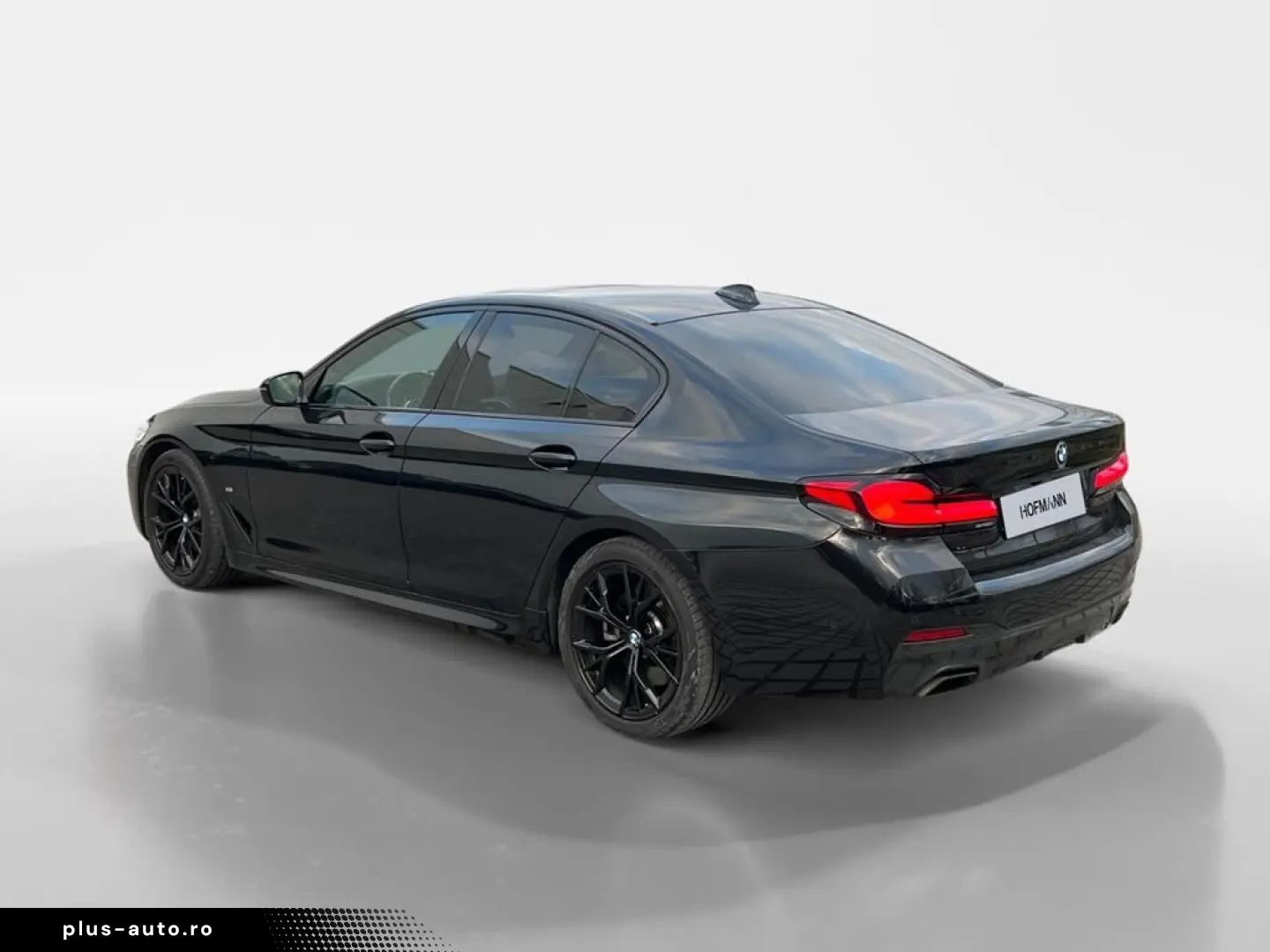 BMW 530d xDrive M Sport AHK Pano HUD Business