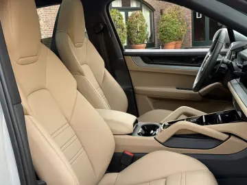 PORSCHE Cayenne Coupe Sport Design