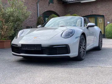 PORSCHE 992 911 Targa 4 Sport Design