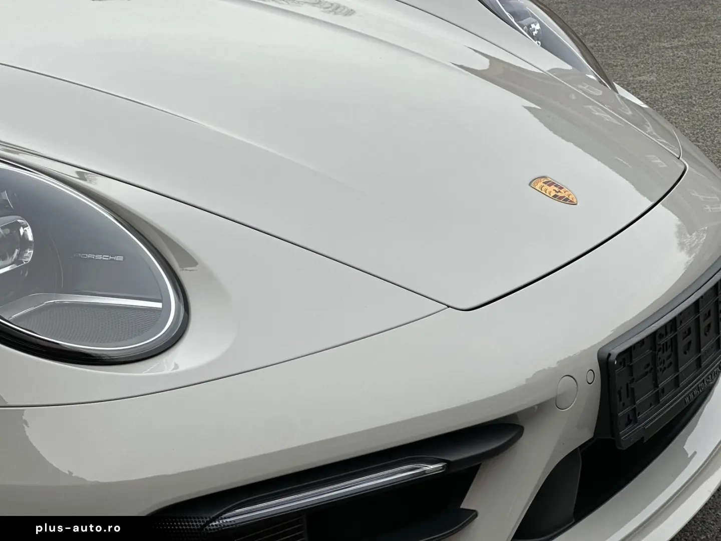 PORSCHE 992 911 Targa 4 Sport Design