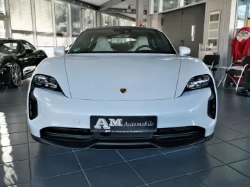 PORSCHE Taycan PerformancePlus Sport Design