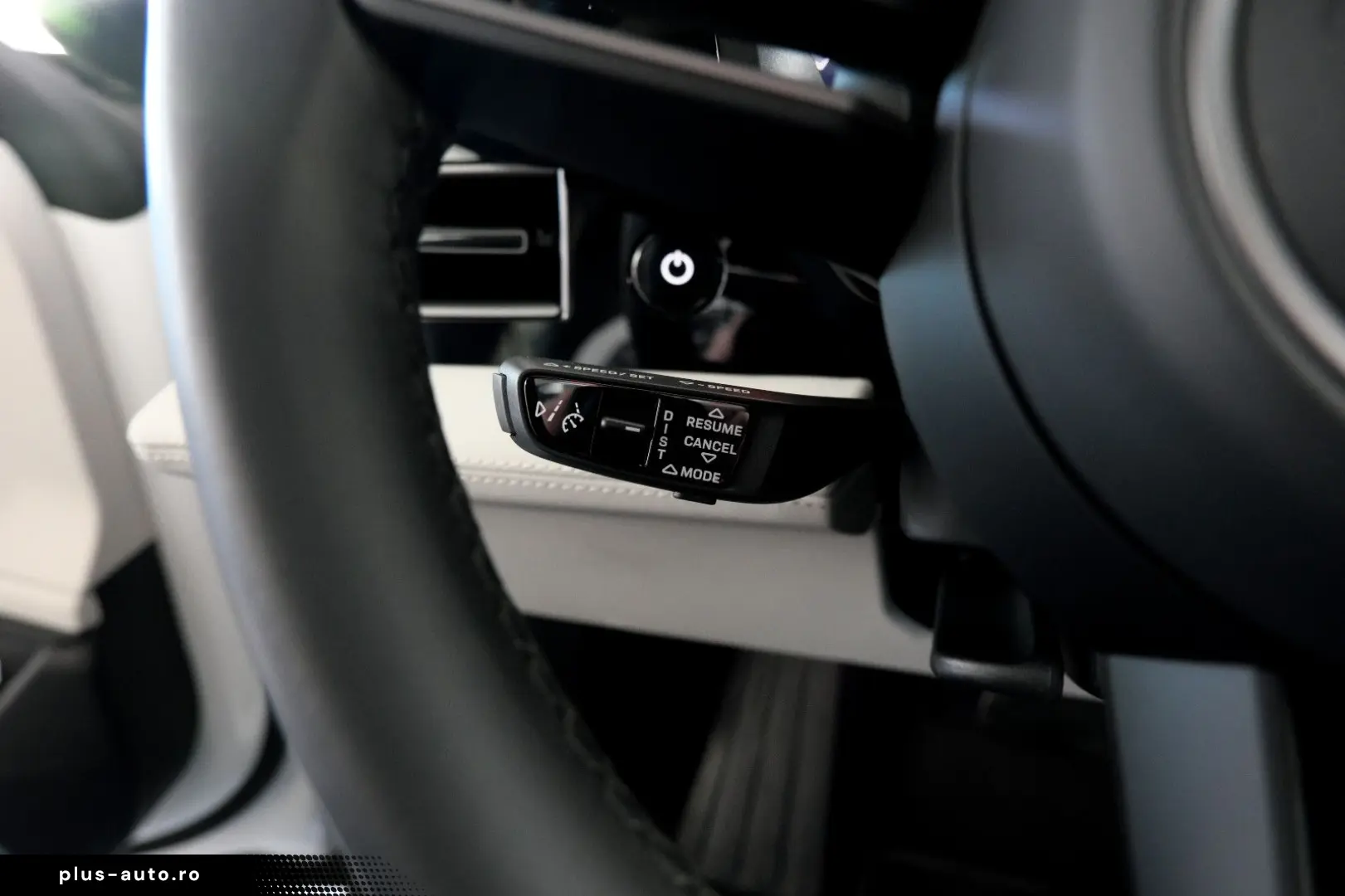 PORSCHE Taycan PerformancePlus Sport Design