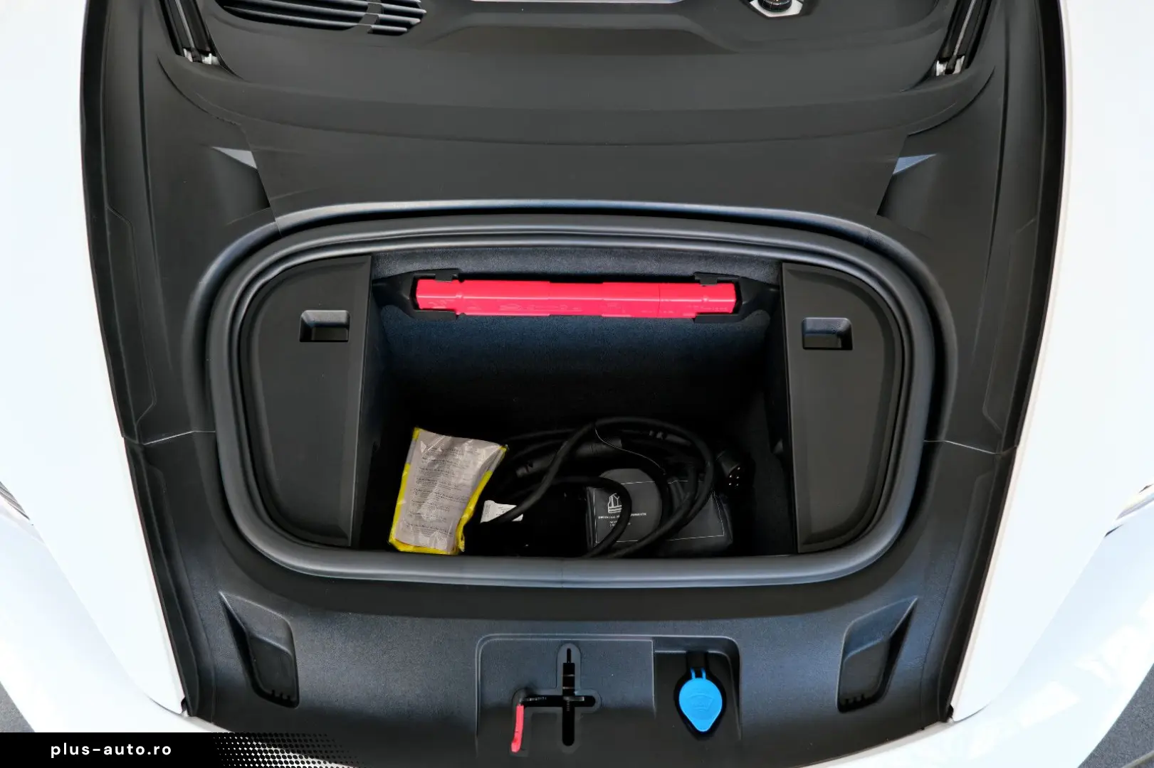 PORSCHE Taycan PerformancePlus Sport Design