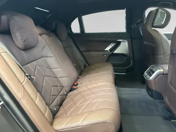 BMW 750e xDrive Lr. 1.211 - br. o.Anz. 48Mon 5`Km p.