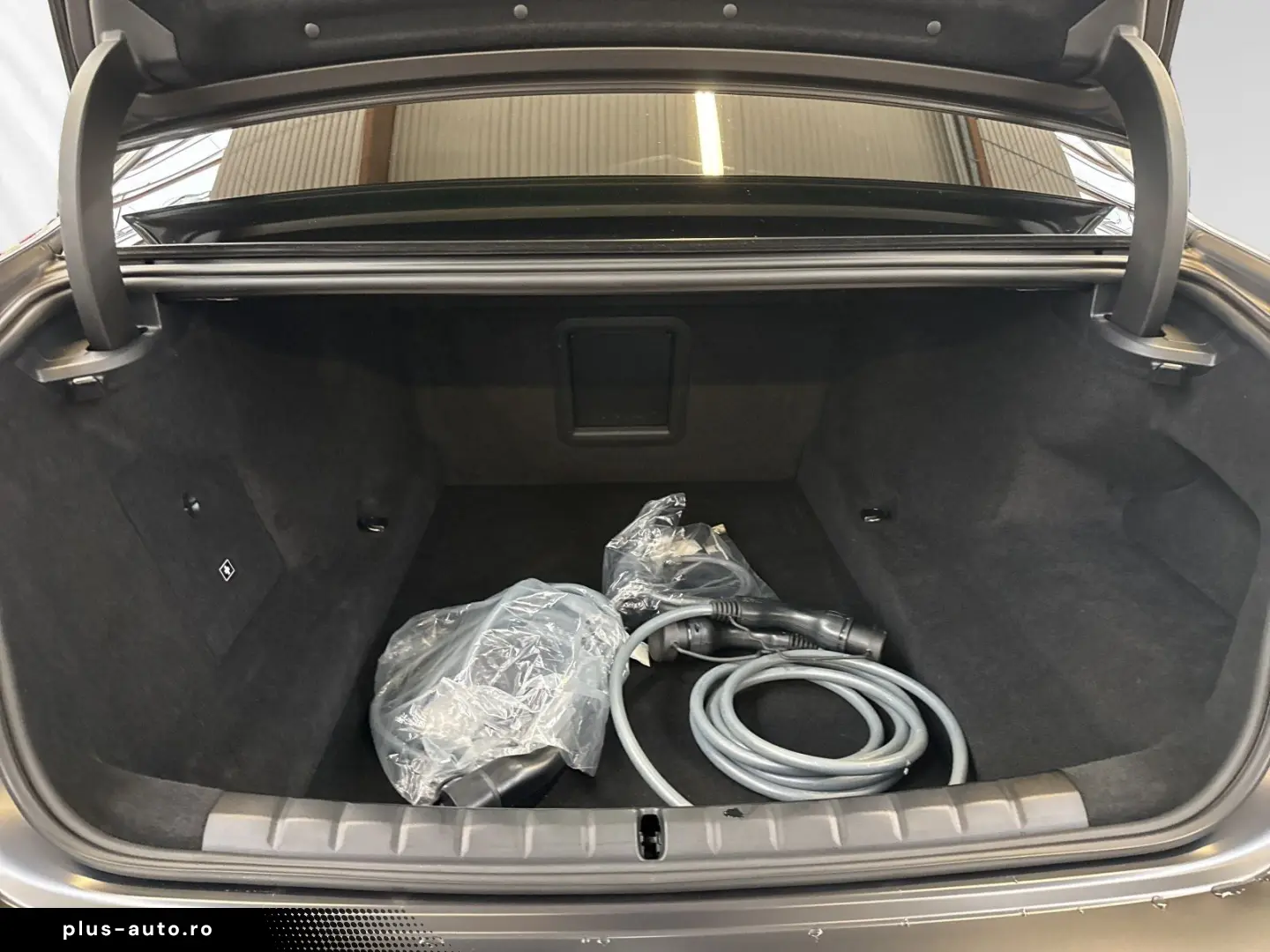 BMW 750e xDrive Lr. 1.211 - br. o.Anz. 48Mon 5`Km p.