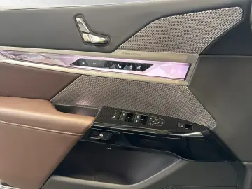 BMW 750e xDrive Lr. 1.211 - br. o.Anz. 48Mon 5`Km p.