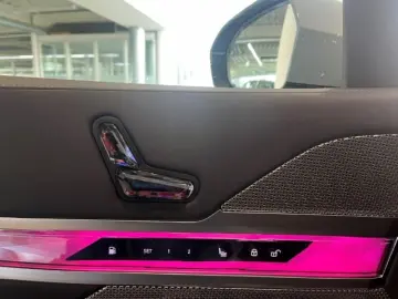 BMW 750 e xDrive M Sport Pro 21'' PanoSky &hellip;