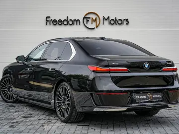 BMW 750 7 750 e xDrive Design Pure Excellence