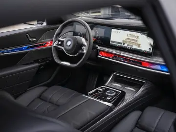 BMW 750 7 750 e xDrive Design Pure Excellence