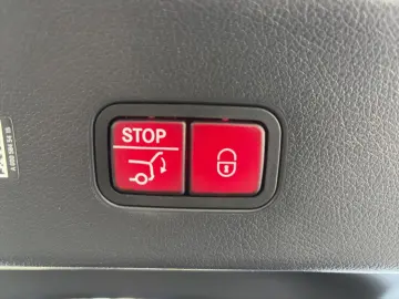 MERCEDES-BENZ GLC 300 d 4M AMG LINE PREMIUM NIGHT AIR 360