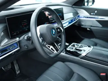 BMW 750e xDrive  Mansory