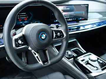 BMW 750e xDrive  Mansory