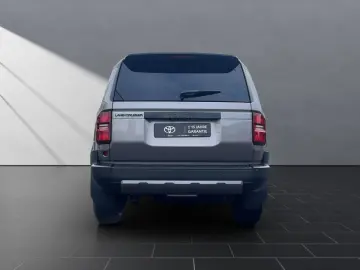 Toyota Land Cruiser EXECUTIVE